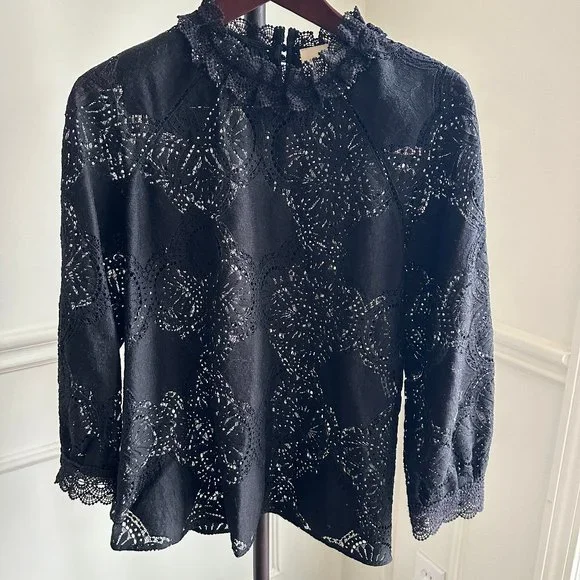Sézane Bacall blouse in black ~ size 40, pre-owned! - Picture 2 of 12